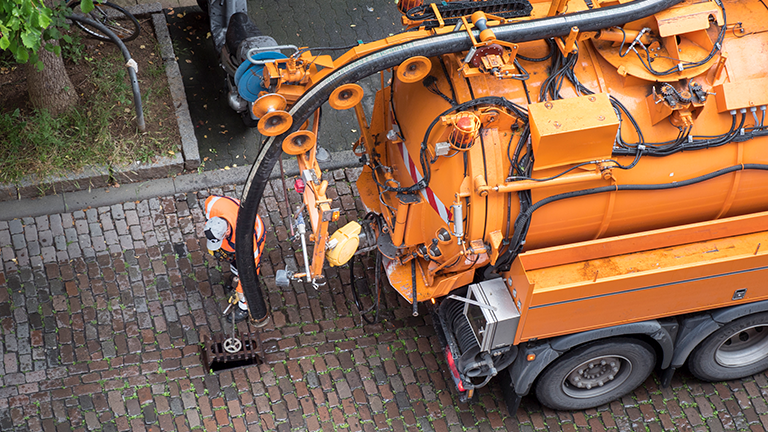 sewer cleaning truck